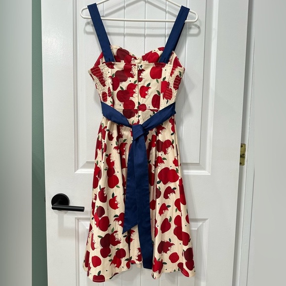 Disney Paris Snow White Dress w/ Apples and Dwarfs Prints - Picture 4 of 7